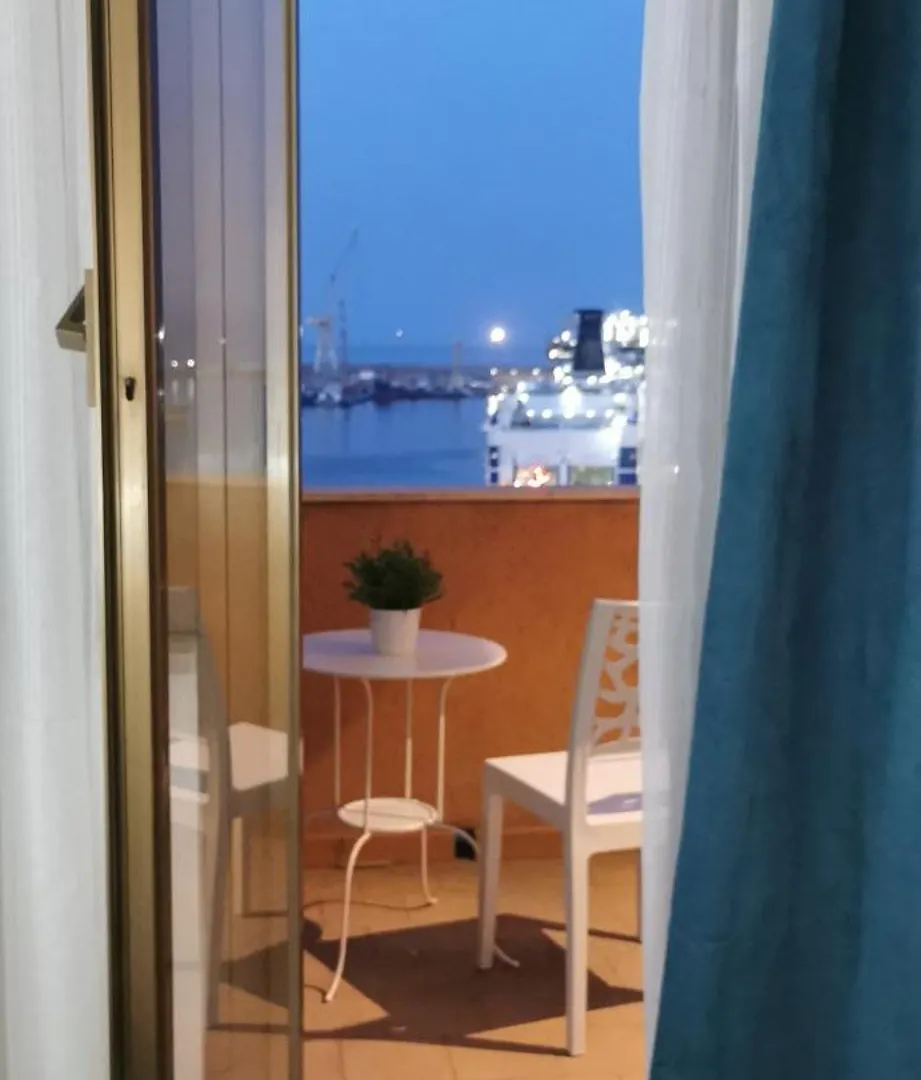 Port Side Elegance Palermo Hotel