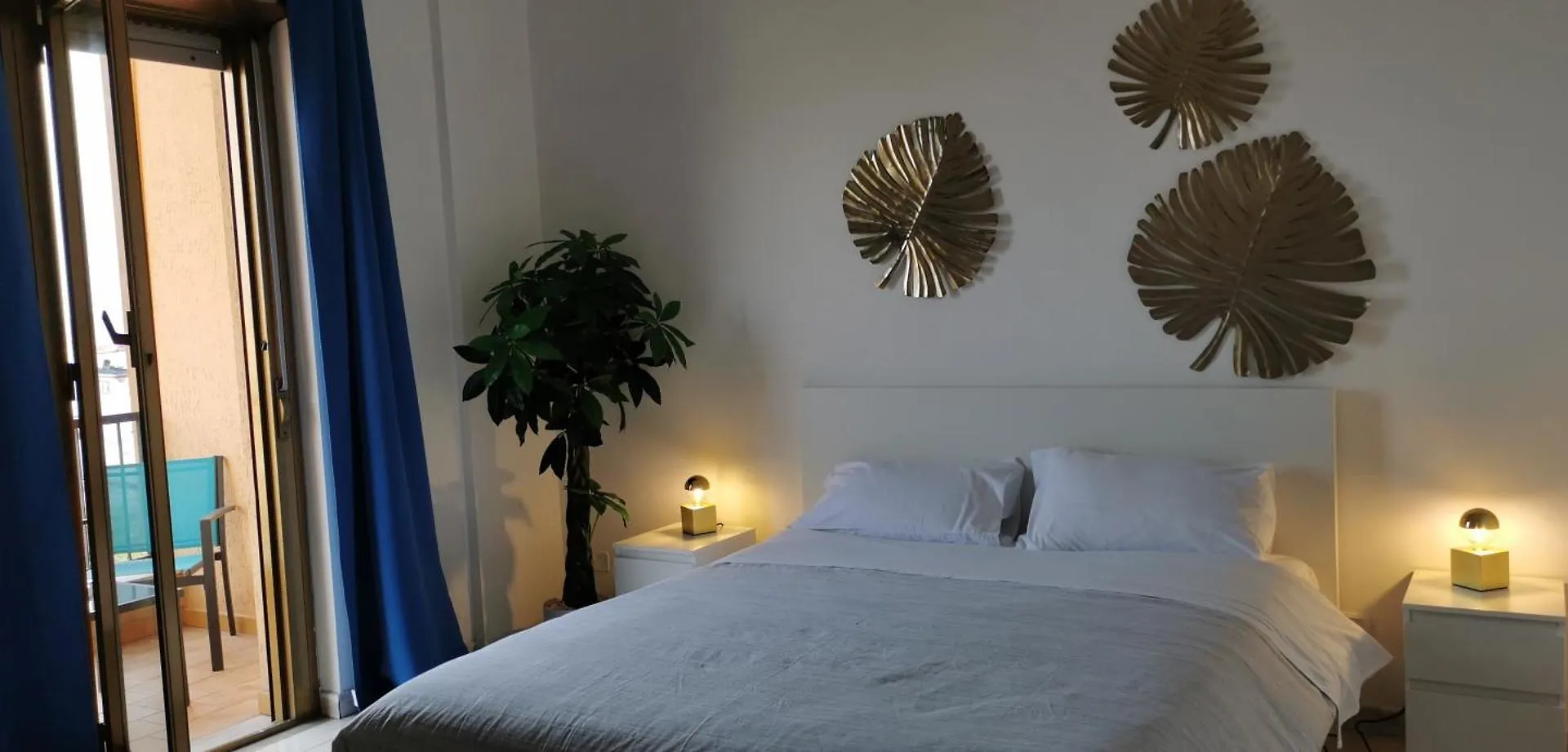 Port Side Elegance Palermo Hotel 0*,  Italien