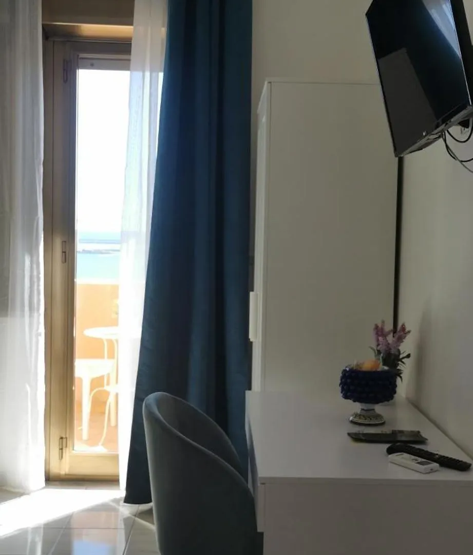 Port Side Elegance Palermo Hotel 0*,  Italien